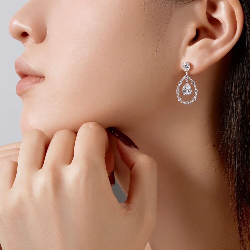 Diamond Dewdrops Earrings