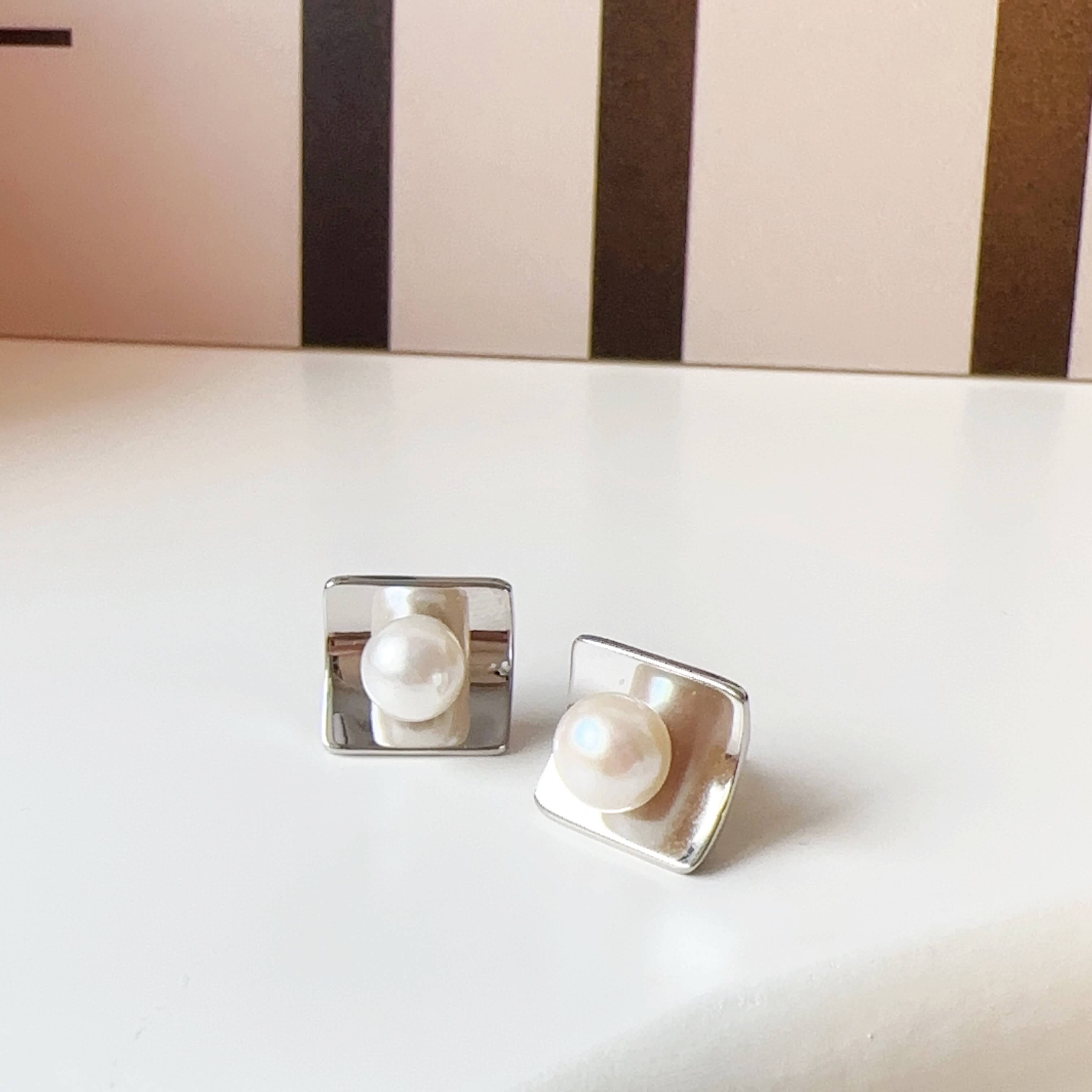 Square Pearl Earrings - eclorejewelry