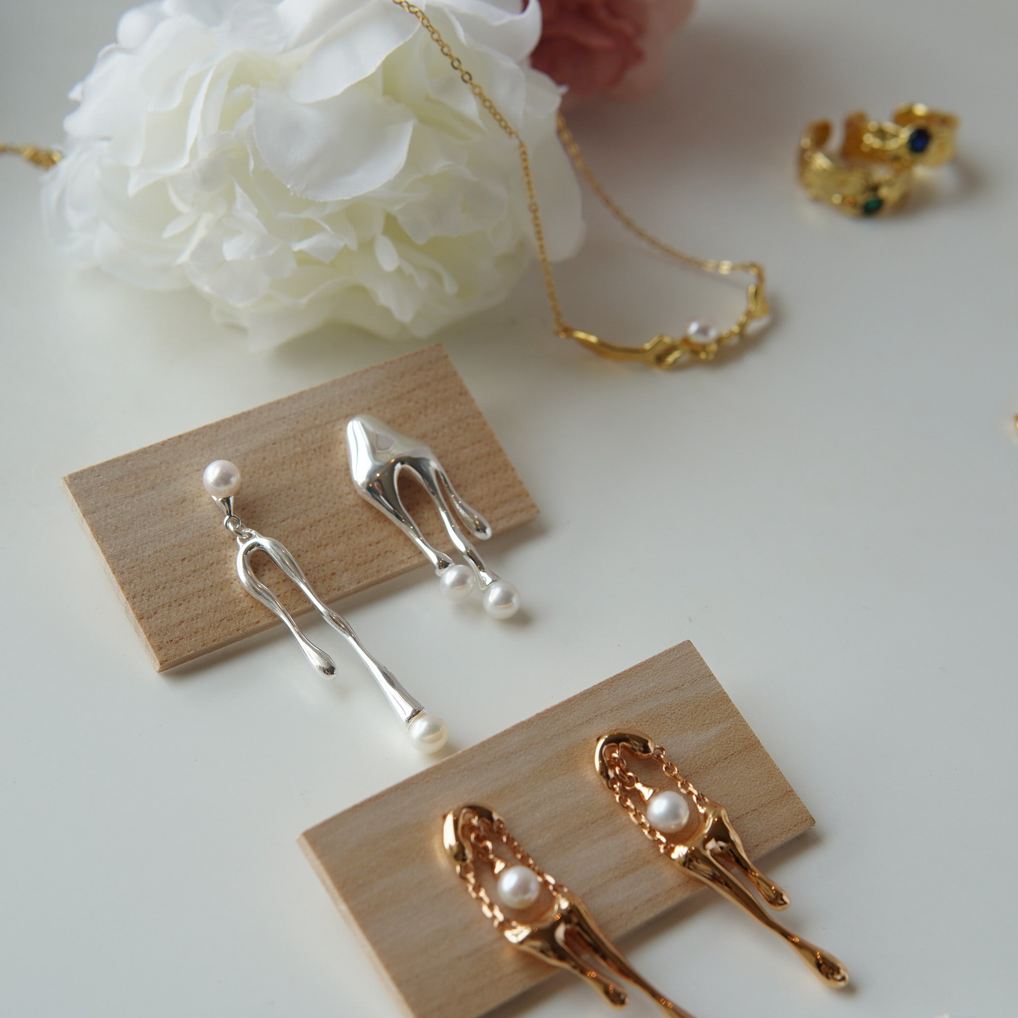 Lava Style Pearl Rose Gold Earrings - eclorejewelry
