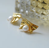 Bow Pearl Earrings