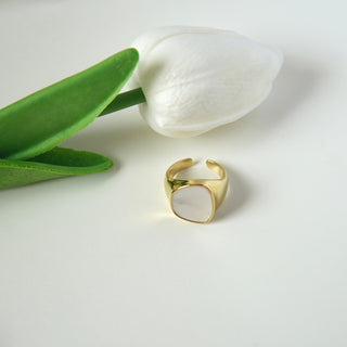 Irregular Mother of Pearl Ring - eclorejewelry